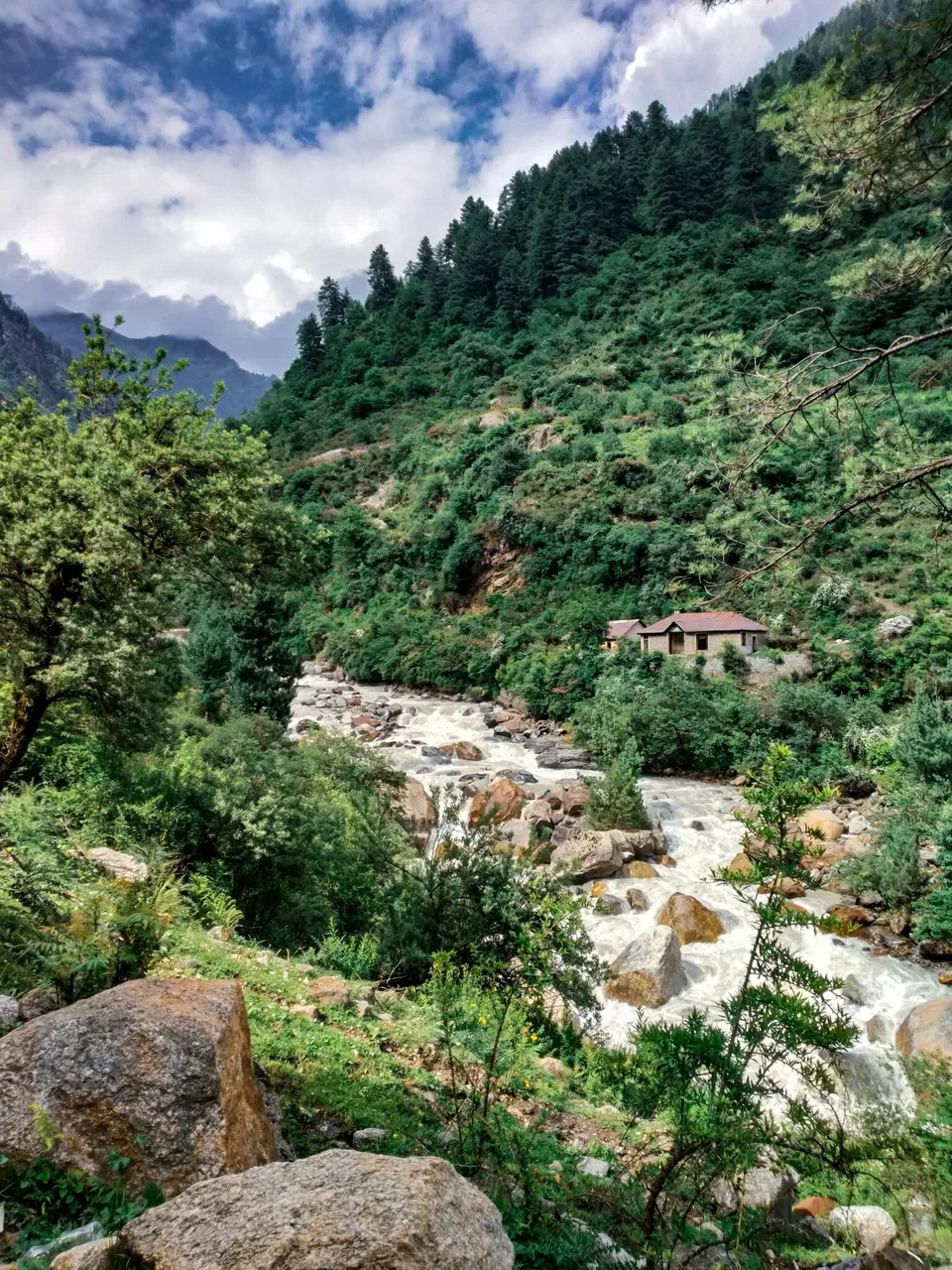 Photo of The mountains came calling and the pahadi in me had to go - A beachbum's journey to Parvati valley by Kunal Rawat