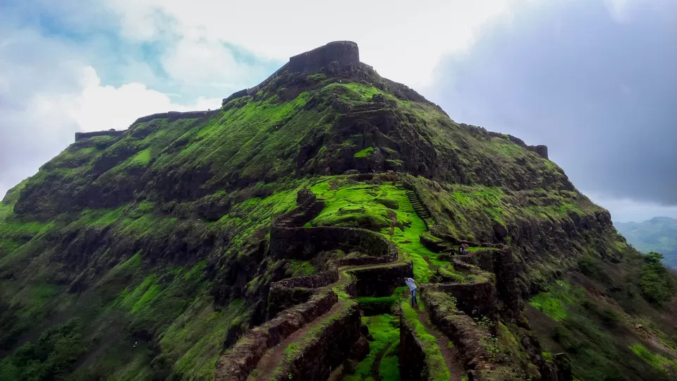 Photo of Torna Fort, Charhat Wadi, Maharashtra by Vihang Ghalsasi