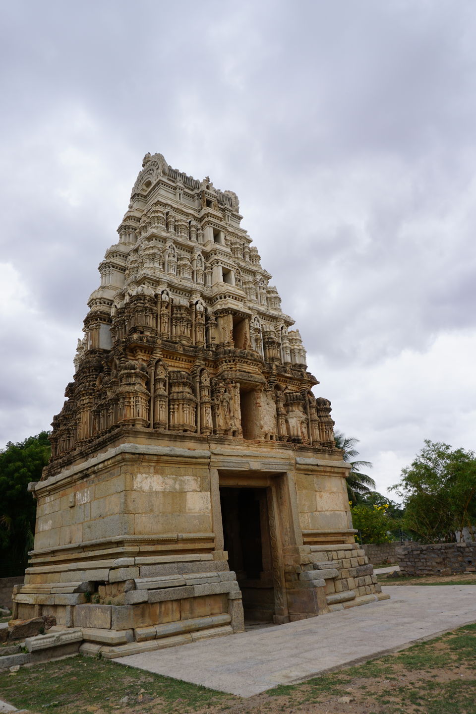 Photo of A bike trip to historical monuments in Rayalaseema by Vihang Ghalsasi