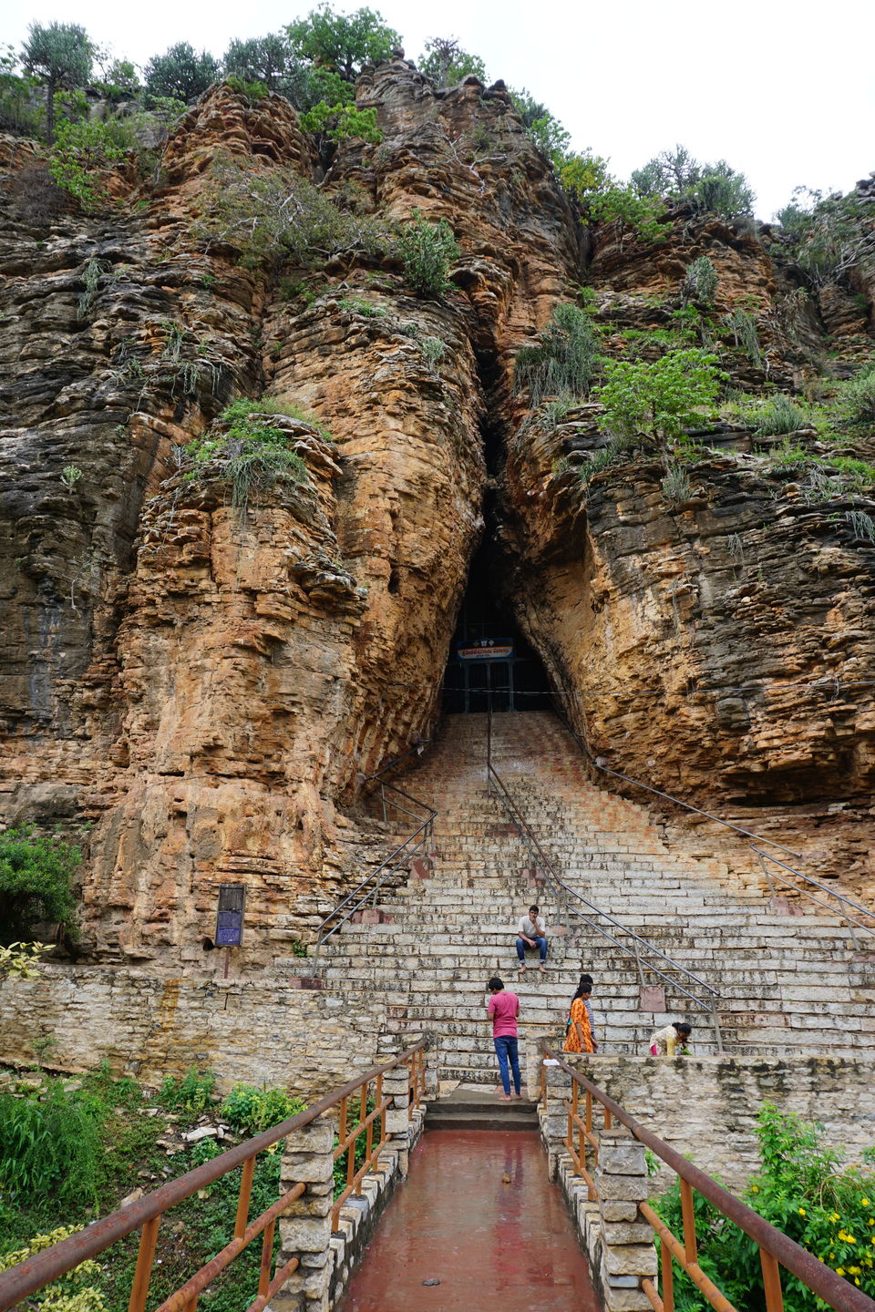 Photo of Gooty Fort, Gooty, Andhra Pradesh, India by Vihang Ghalsasi
