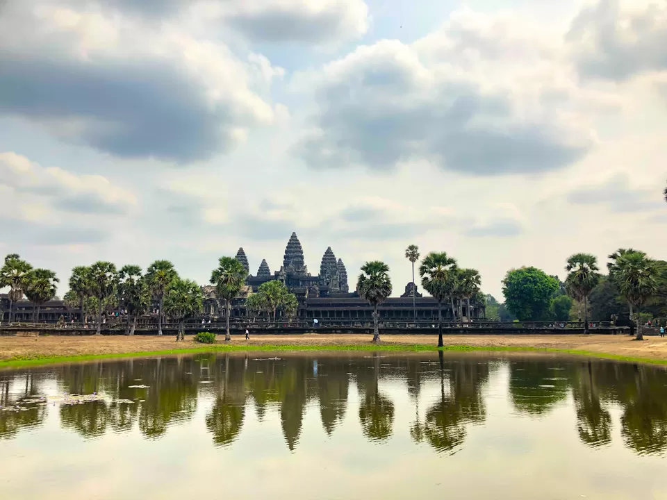 Photo of Angkor Wat, Krong Siem Reap, Cambodia by Yash Asthana