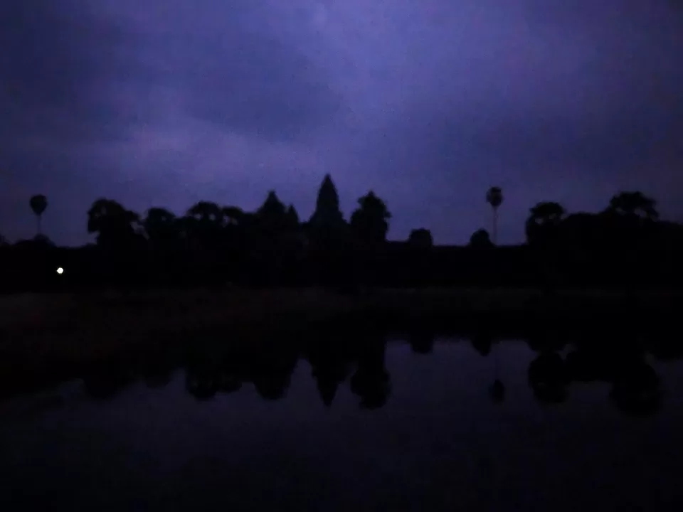 Photo of Angkor Wat, Krong Siem Reap, Cambodia by Yash Asthana