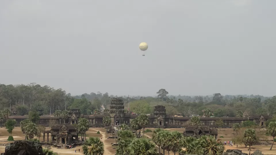 Photo of Angkor Wat, Krong Siem Reap, Cambodia by Yash Asthana