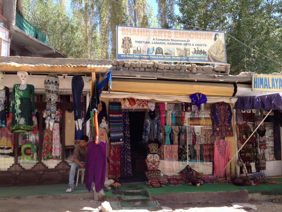Photo of Leh Ladakh..Create colorful memories 5/72 by Vidu Gulpadiya