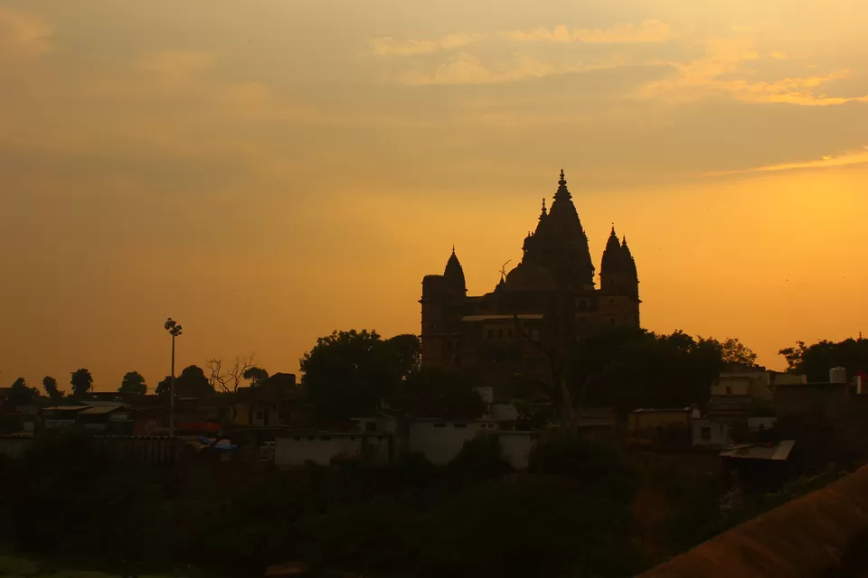 Photo of Chaturbhuj Mandir, Orachha, Uttar Pradesh, India by Vamika Jain