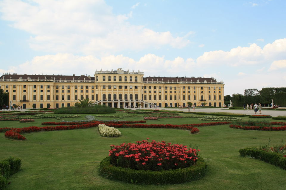 Photo of Vienna - heritage and modernism with a hint of coffee… 1/16 by Rachna Agnihotri