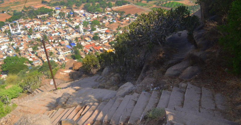 Photo of KAILASAGIRI- A TREK TO HUMAN-MADE CAVES NEAR BENGALURU by Swaroop Guptha