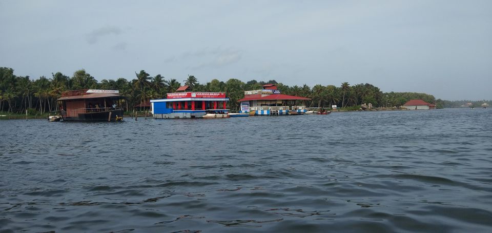 Photo of Photographic Poovar 4/4 by Swaroop Guptha