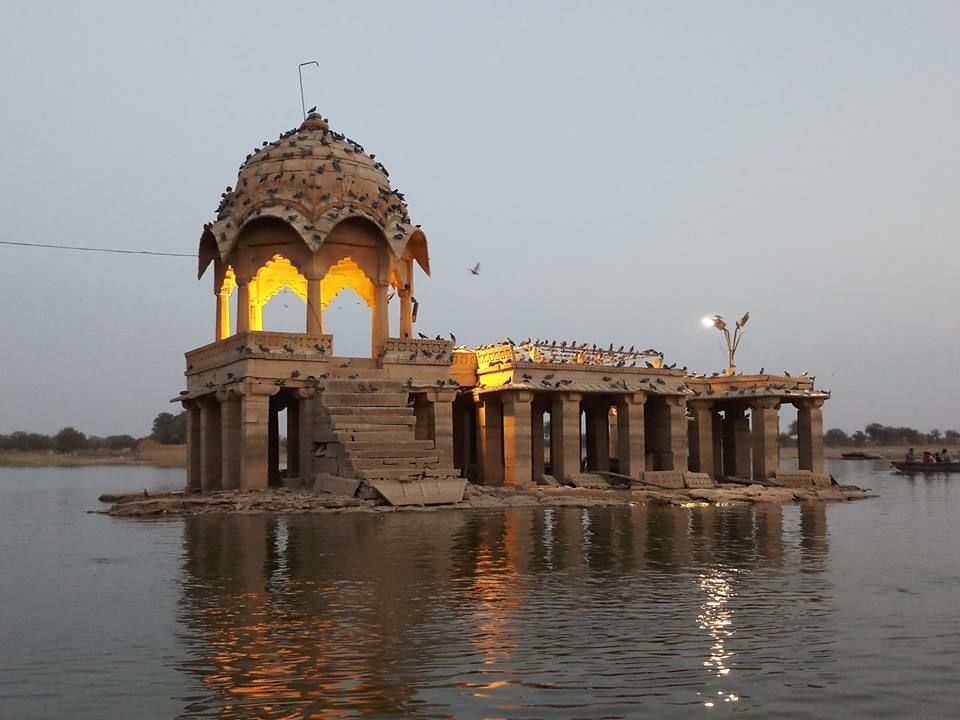 Photo of Rajasthan Travelogue – 2 Days in Jaisalmer, the city of the Golden Fort 4/5 by Avishek Banerjee
