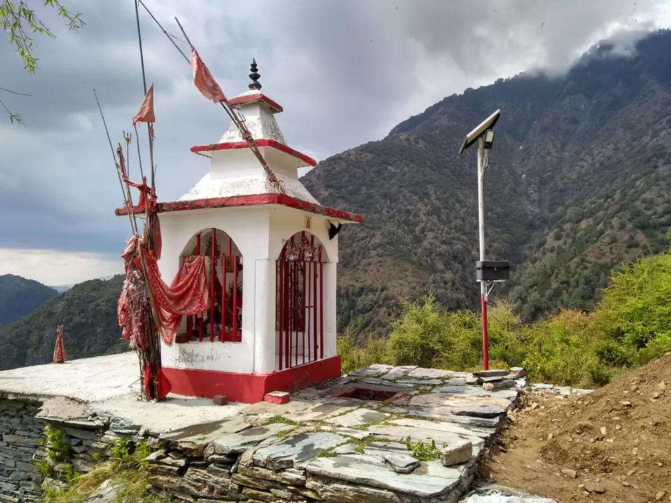 Photo of Triund Trek, Trail to Triund Hill, Dharamshala, Himachal Pradesh, India by Gauree Gandhi