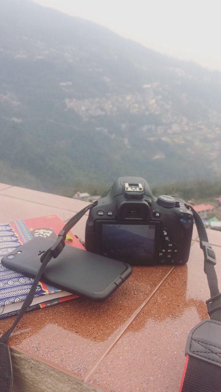 Photo of Girl’s Gang In Gangtok by Ananya Sinha