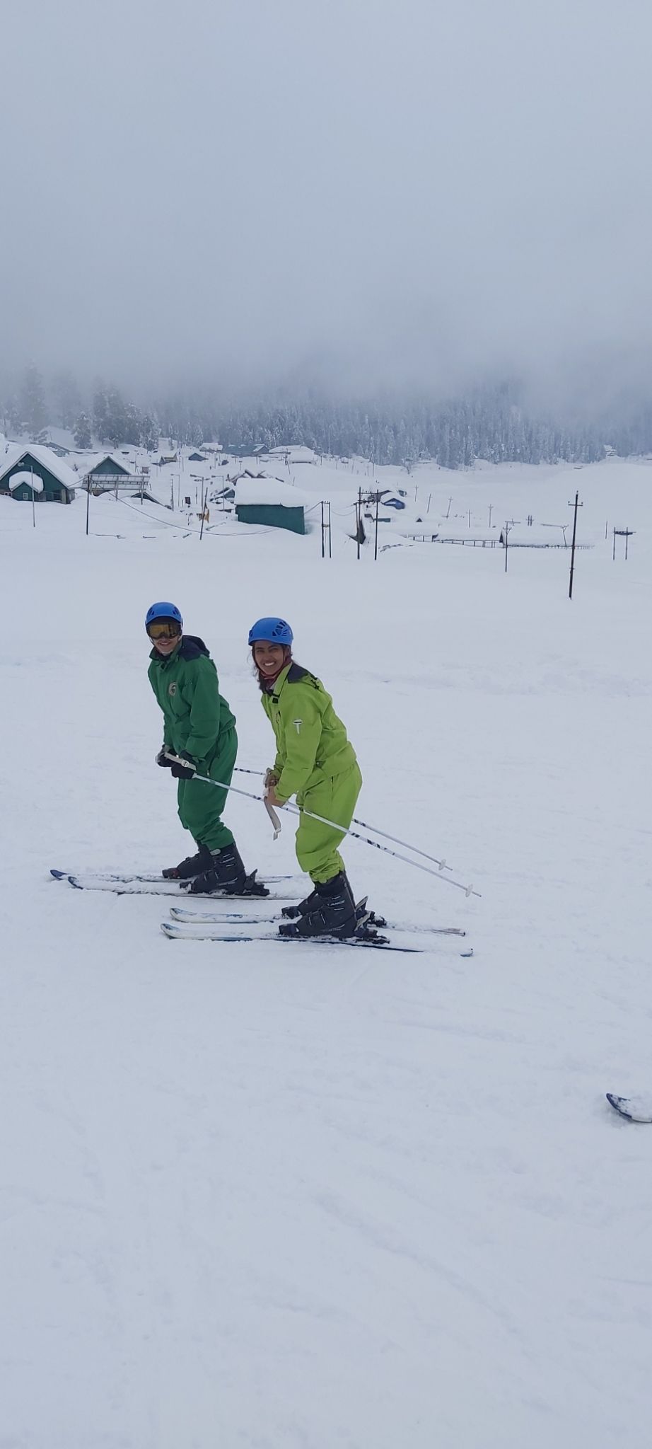 Photo of Kashmir and Skiing in Gulmarg by vartika pandey