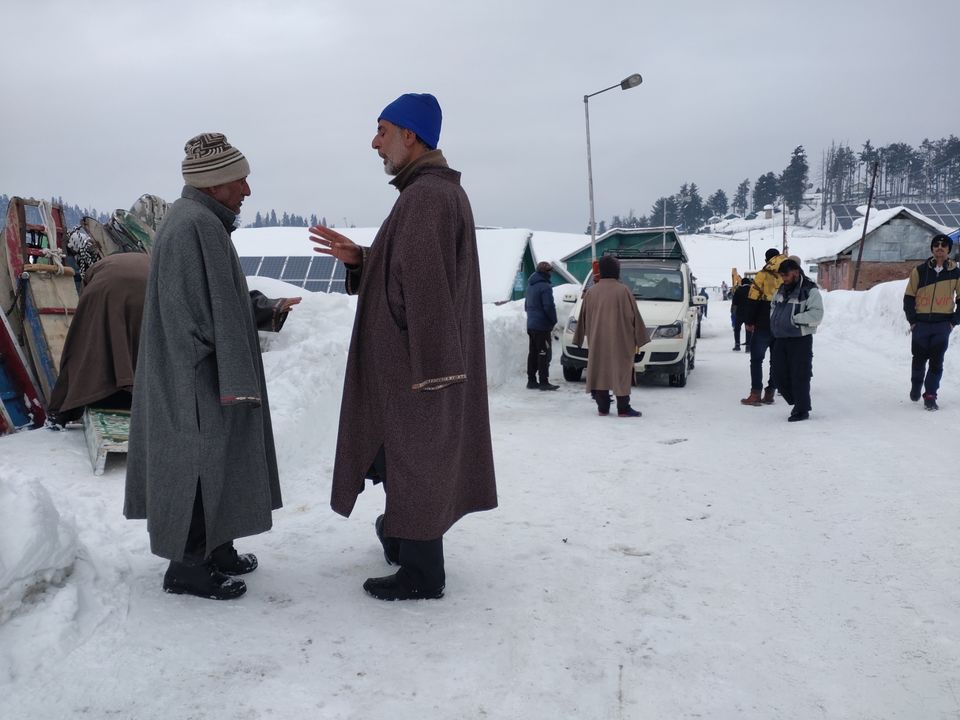 Photo of Kashmir and Skiing in Gulmarg by vartika pandey