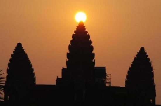 angkor thom summer equinox