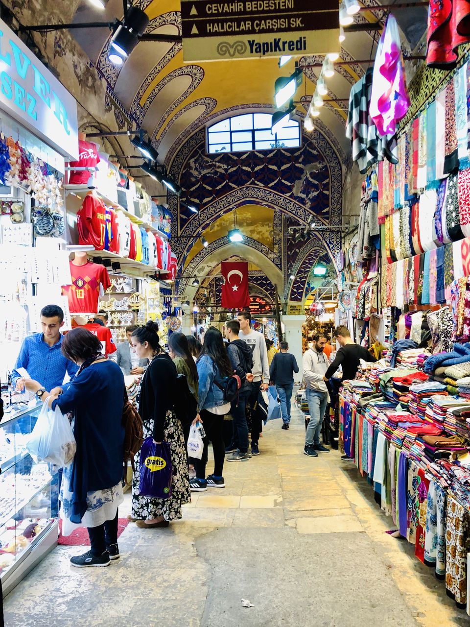 Photo of Beyazıt Mahallesi, Grand Bazaar, Kalpakçılar Caddesi, Fatih/Istanbul, Turkey by Shalbha Sarda