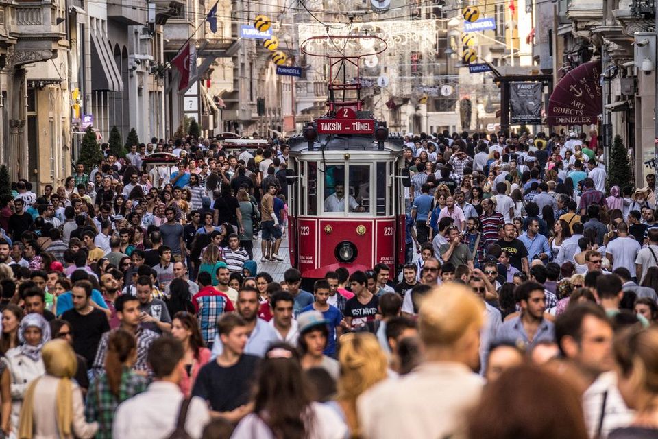 Photo of Asmalı Mescit Mahallesi, Istiklal Caddesi, Beyoğlu, Turkey by Shalbha Sarda