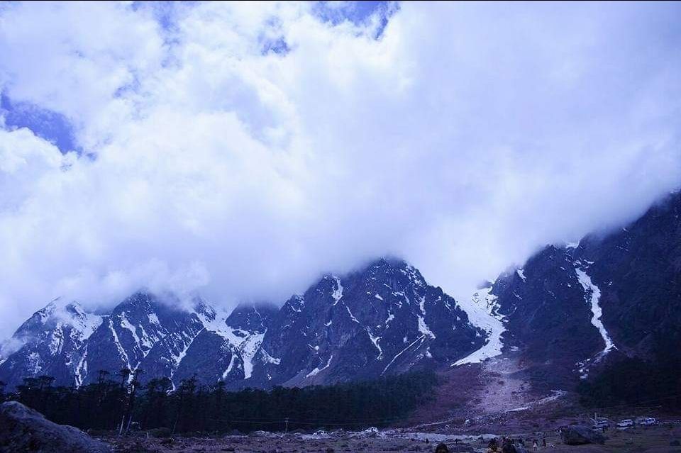 Photo of Zero Point Yumthang Valley, Sikkim, India by oshin dhanwar