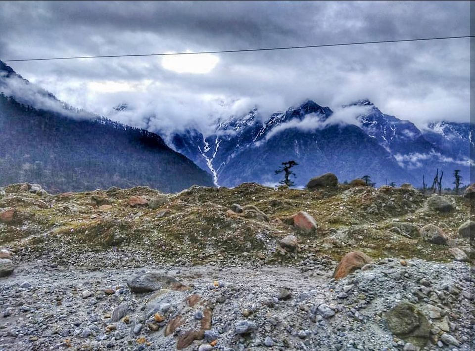 Photo of Zero Point Yumthang Valley, Sikkim, India by oshin dhanwar