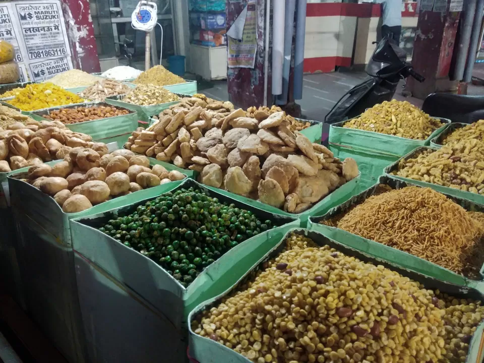 Photo of Bhoothnath Market, Sector 5, Indira Nagar, Lucknow, Uttar Pradesh, India by Nikita Ganguly