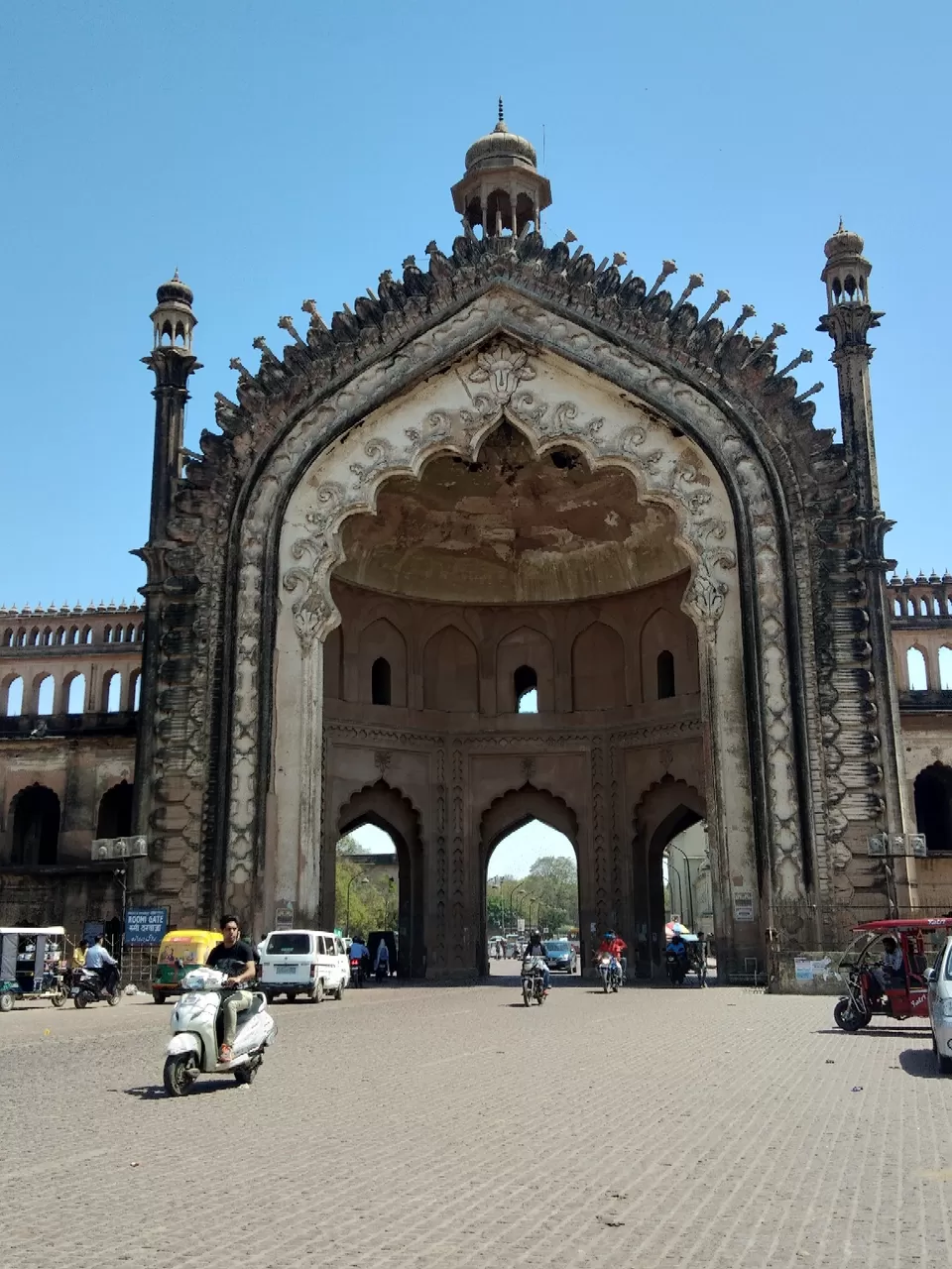 Photo of Bhoothnath Market, Sector 5, Indira Nagar, Lucknow, Uttar Pradesh, India by Nikita Ganguly