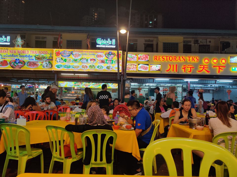 Photo of Jalan Alor Night Food Court, Jalan Alor, Bukit Bintang, Kuala Lumpur, Federal Territory of Kuala Lumpur, Malaysia by Pratibha Yadav