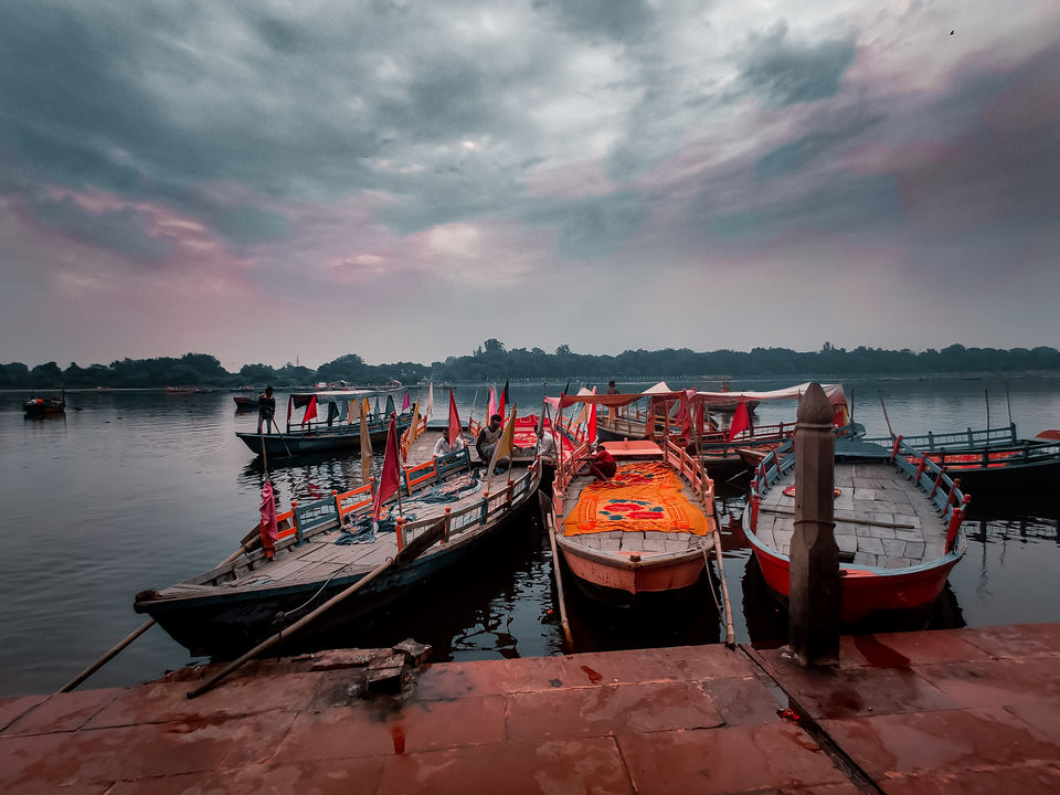 Photo of Vishram Ghat, Gol Pada, Mathura, Uttar Pradesh, India by Pratibha Yadav