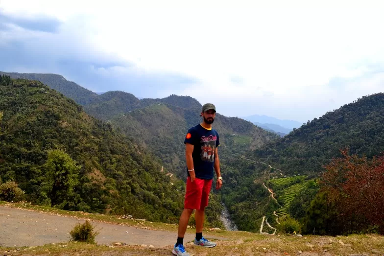 Photo of Barot Valley Road, Himachal Pradesh, India by Hartej Singh