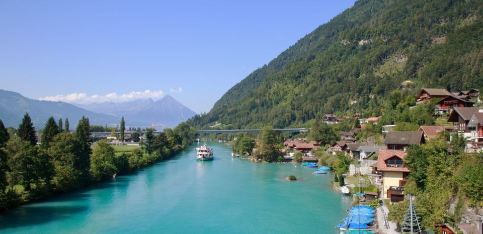 Photo of Lake Brienz, Switzerland by Travel Tales