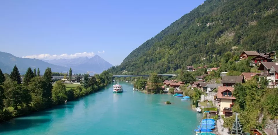 Photo of Lake Brienz, Switzerland by Travel Tales