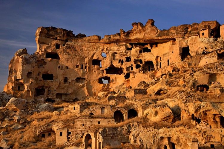 Photo of Çavuşin, Çavuşin Köyü/Avanos/Nevşehir, Turkey by Travel Tales