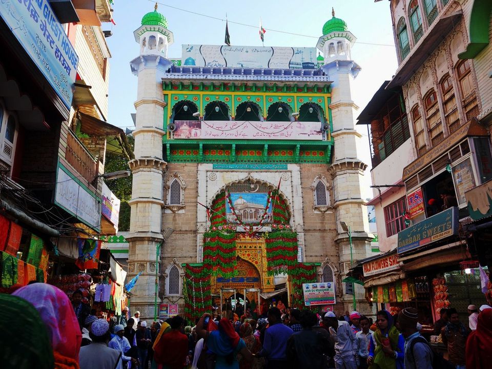 Photo of Ajmer Dargah Sharif, Khadim Mohalla, Diggi Bazaar, Ajmer, Rajasthan, India by Travel Tales