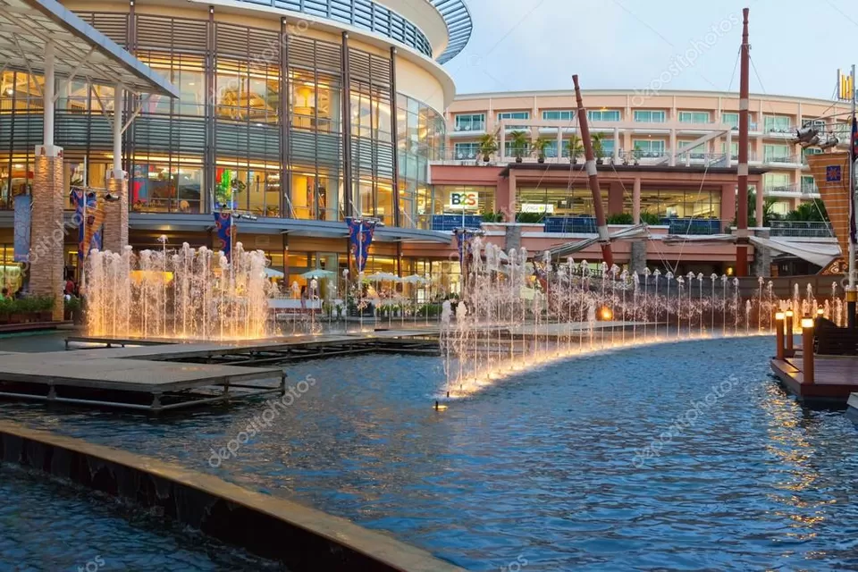 Photo of Jungceylon Shopping Center, ถนน ราษฎร์อุทิศ 200 ปี Pa Tong, Kathu District, Phuket, Thailand by Travel Tales