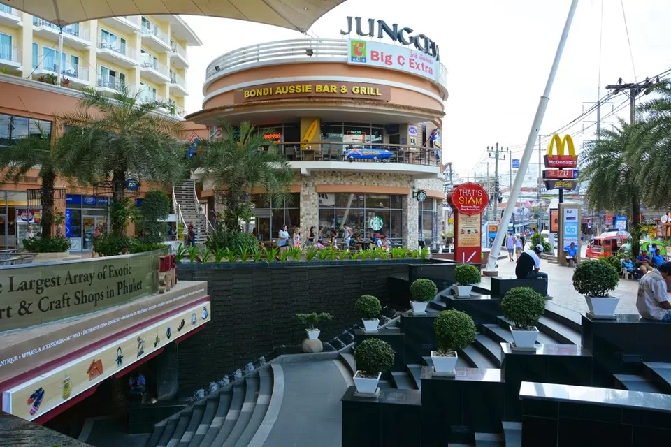 Photo of Jungceylon Shopping Center, ถนน ราษฎร์อุทิศ 200 ปี Pa Tong, Kathu District, Phuket, Thailand by Travel Tales