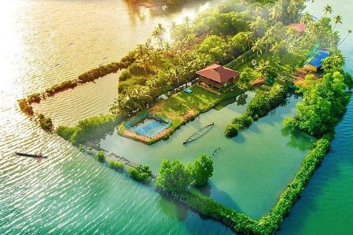Photo of You can have this island all to yourself for your next vacay !! 1/6 by Travel Tales