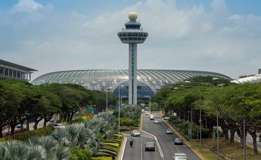 Photo of Incredible things to do at Changi to make your long layover time to a fun-filled one #flightzoned by Travel Tales