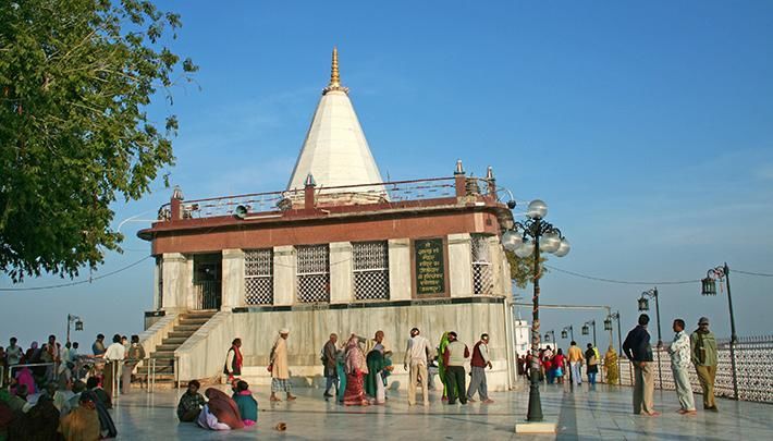 Photo of From Aamchi Mumbai to the Ghats of Ganga. (Roadtrip) by Surabhi Tiwari