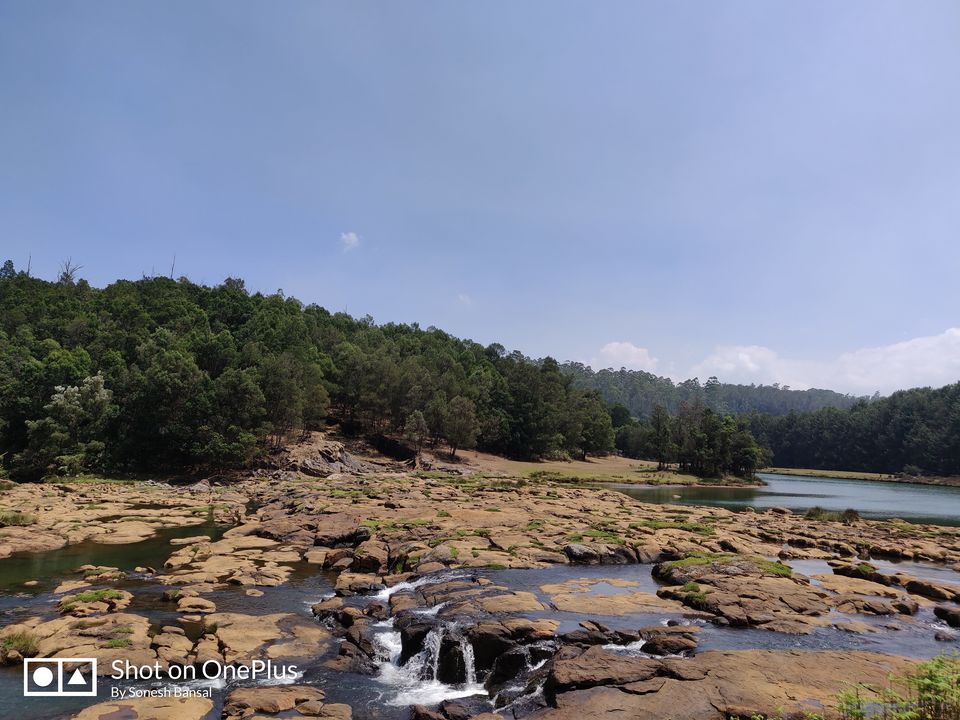 Photo of Pykara WaterFalls, Pykara, Sholur, Tamil Nadu, India by Sonesh Bansal