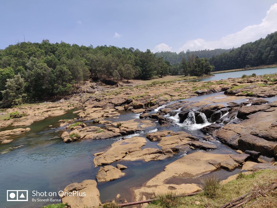 Photo of Pykara WaterFalls, Pykara, Sholur, Tamil Nadu, India by Sonesh Bansal