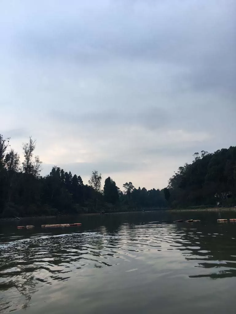 Photo of Ooty Boat House, Kathadimattam, Ooty, Tamil Nadu, India by Sonesh Bansal