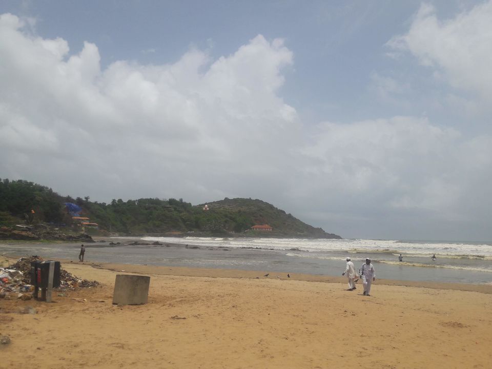 Photo of Gokarna Main Beach, Belehittal Road, Dandebagh, Gokarna, Karnataka, India by Sonesh Bansal