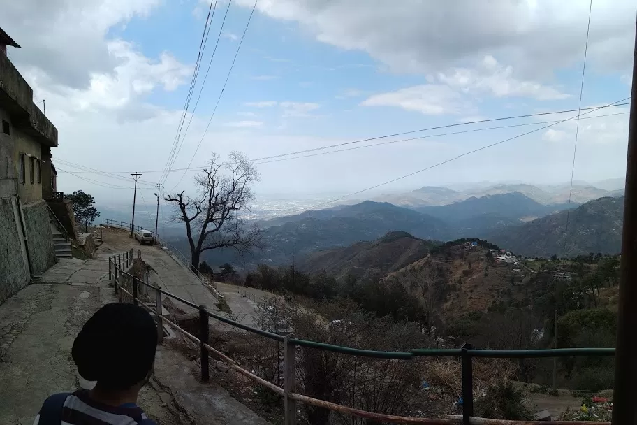 Photo of Village Road, Kasauli, Himachal Pradesh, India by Mihir Vatsa