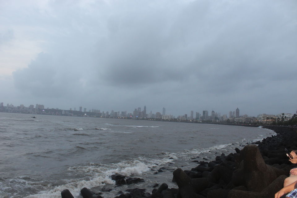 Photo of Marine Drive, Mumbai, Maharashtra by Yasmin Mirza