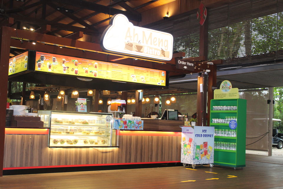 Photo of Singapore - Singapore Zoo 13/70 by Yasmin Mirza