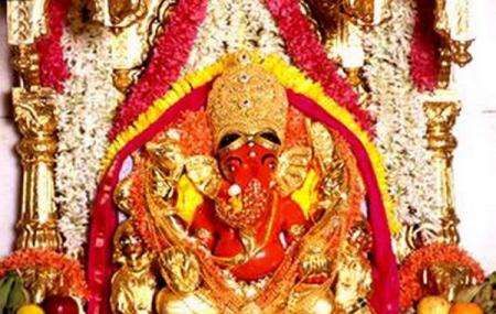 Photo of Siddhivinayak Mandir, Building Corner, Indira Nagar, Koliwada, Sion, Mumbai, Maharashtra, India by Yasmin Mirza