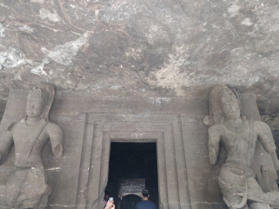 Photo of Elephanta Cave Shiv Temple With Old Murti, Gharapuri, Maharashtra, India by Renu Joshi