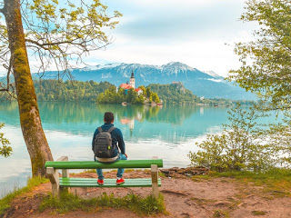 Photo of Lake Bled, Bled, Slovenia by Roshan Chugh (@vagabondfootsteps)