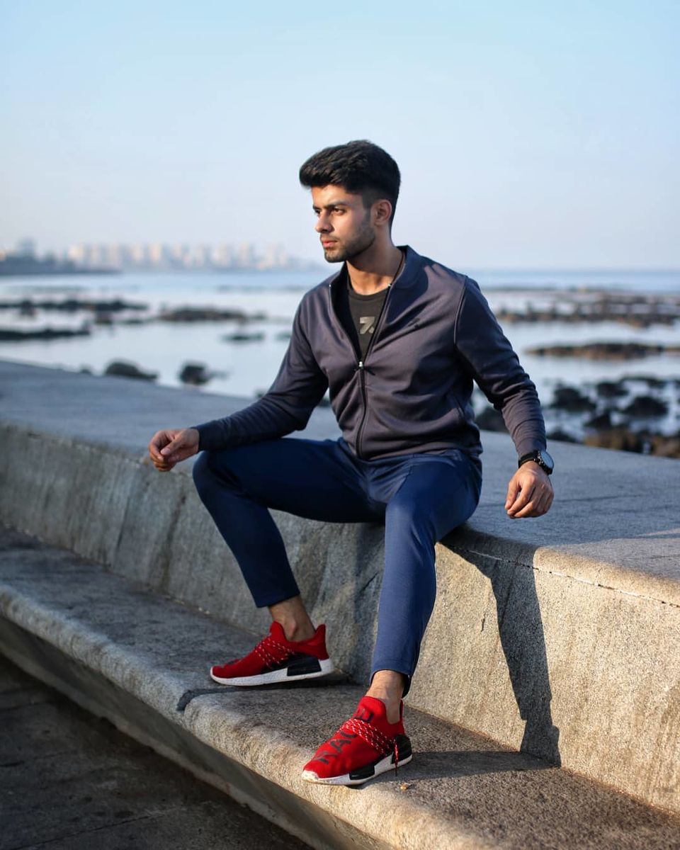 Photo of Travelling This Monsoon? Know What These Famous Instagram Influencers Pack During Rains by Anshul Sharma