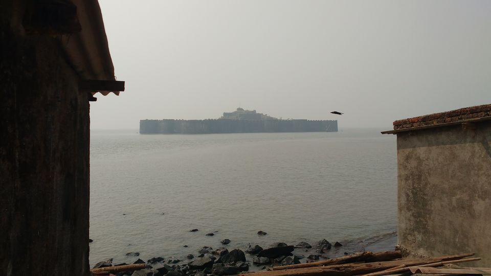 Photo of Fort located in the Arabian sea - Murud Janjira Fort. by Arpit Gupta