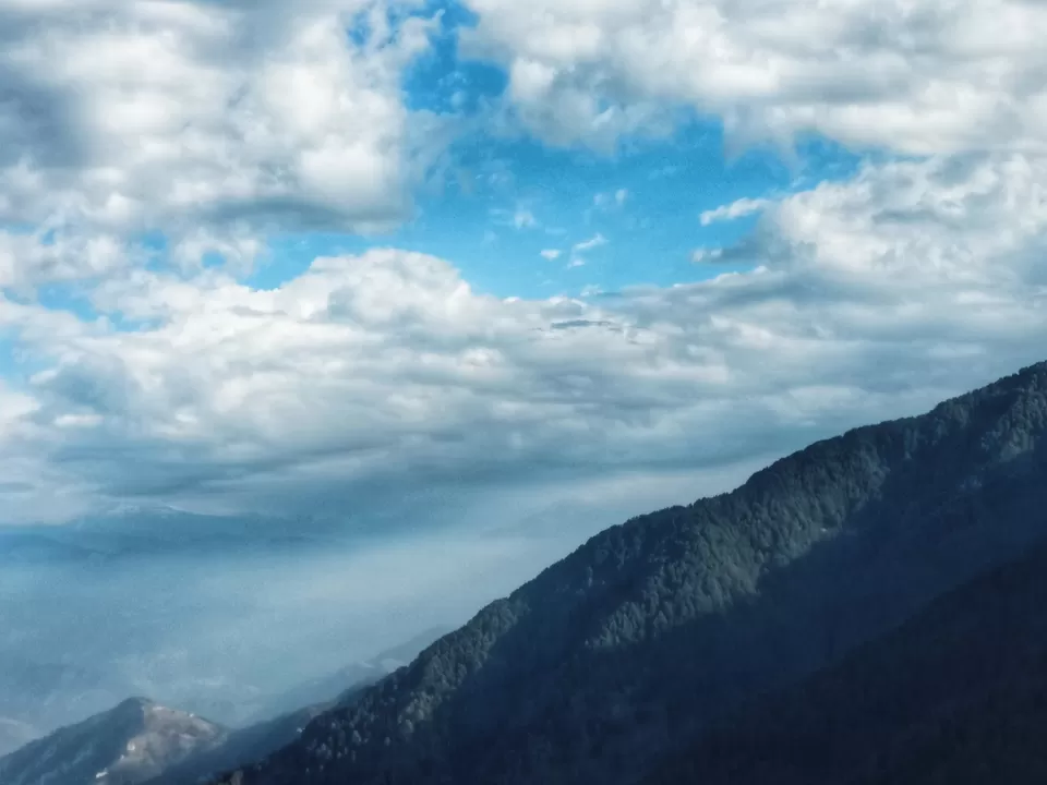 Photo of Dainkund Peak, Rakhed, Himachal Pradesh by Barsa Das