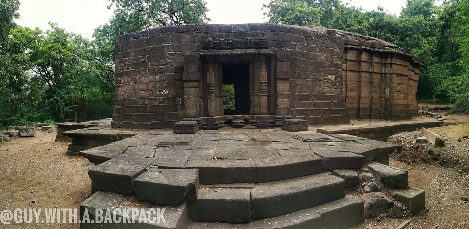 Photo of Lonar Crater TRAVEL GUIDE by GuyWithABackpack